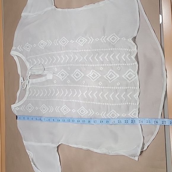 Old Navy Size M White Sheer Boho Embroidered Tie Neckline Long Sleeve Top - Picture 8 of 10